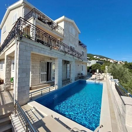 Villa Mare Apartments Тиват Екстер'єр фото