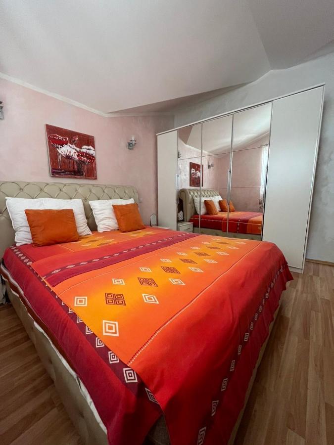Villa Mare Apartments Тиват Екстер'єр фото