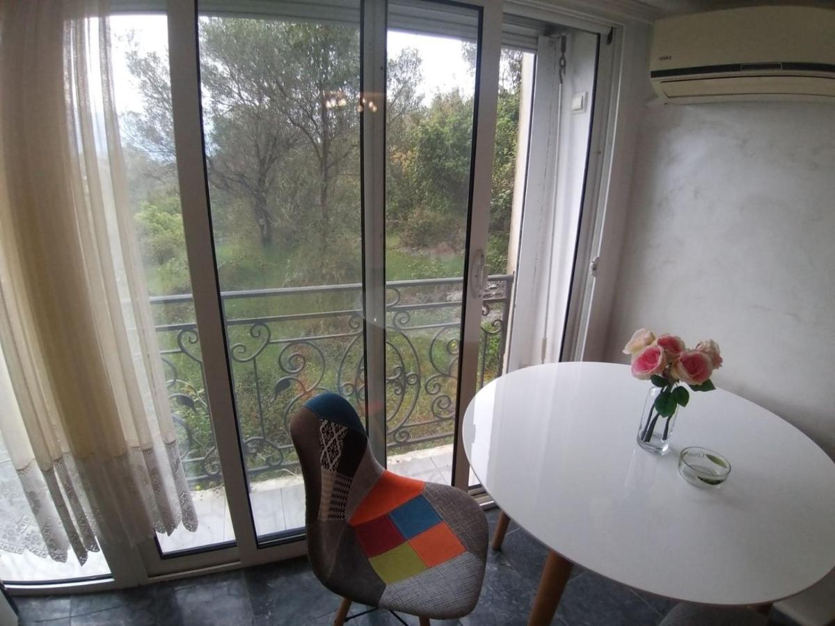 Villa Mare Apartments Тиват Екстер'єр фото