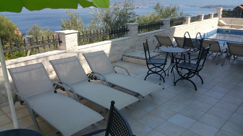 Villa Mare Apartments Тиват Екстер'єр фото